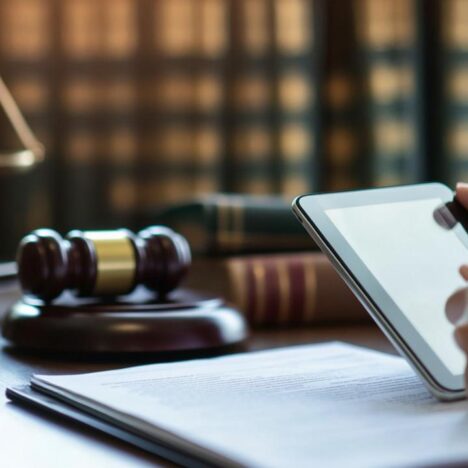 Comprendre quelle est la différence entre droit social et droit du travail en matière de rémunération